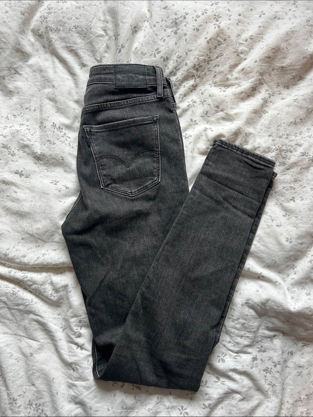 Levi 721 High Rise Skinny Black Jeans